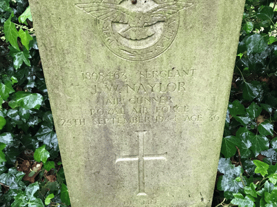 Headstone Memorial Cleaning (2)